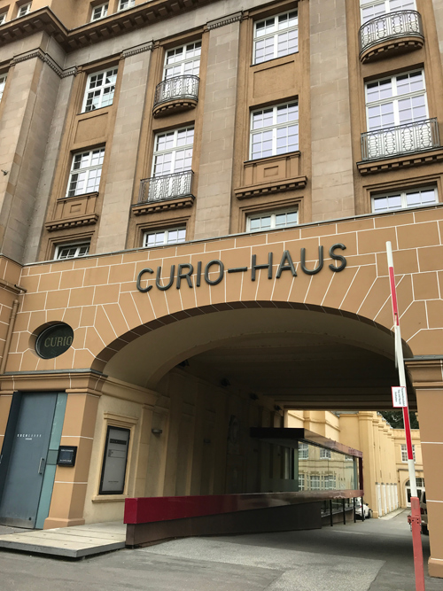 4438 Curio Haus