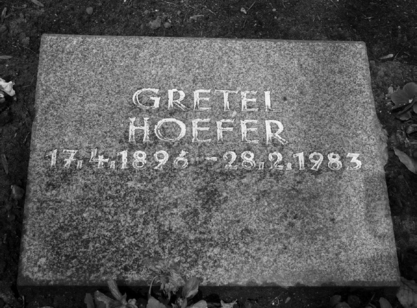 3113 Gretel Hoefer Grabstein