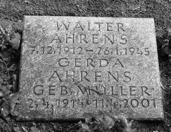 4286 Grabstein Gerda Ahrens